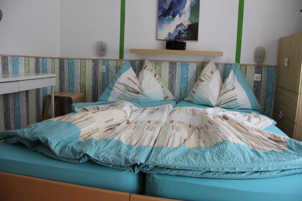 Pension Heino Saas-Grund Pokoj fotografie