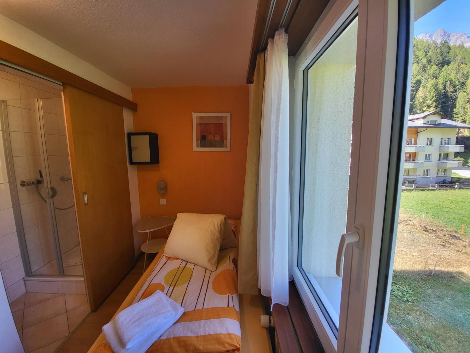 Pension Heino Saas-Grund Pokoj fotografie
