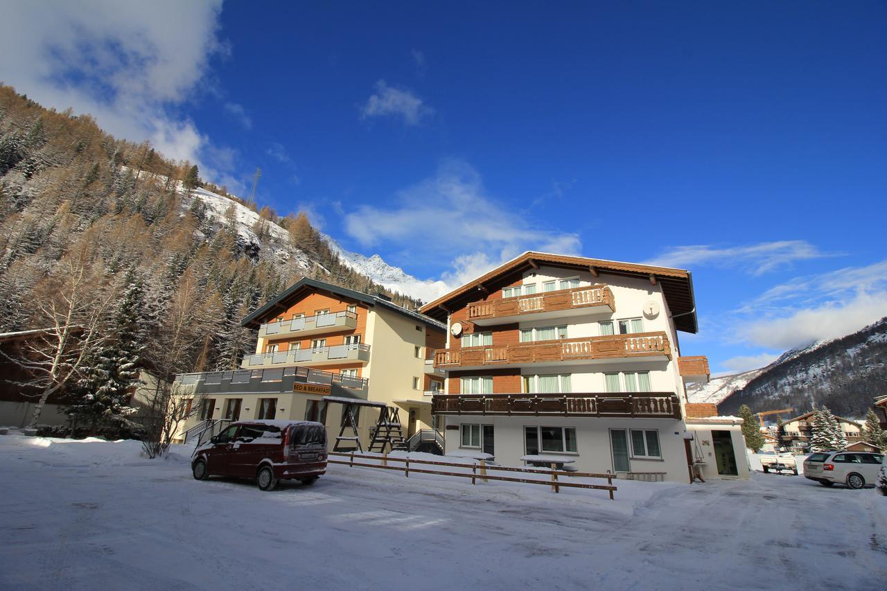 Pension Heino Saas-Grund Exteriér fotografie