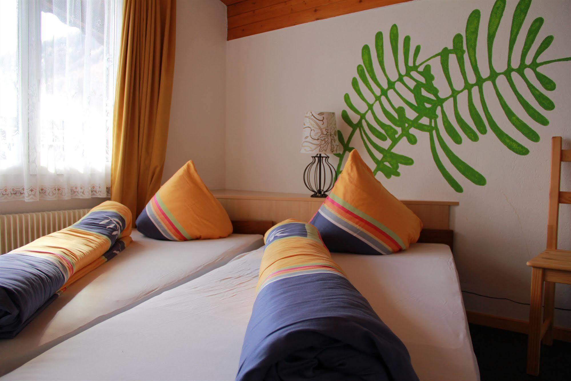 Pension Heino Saas-Grund Exteriér fotografie
